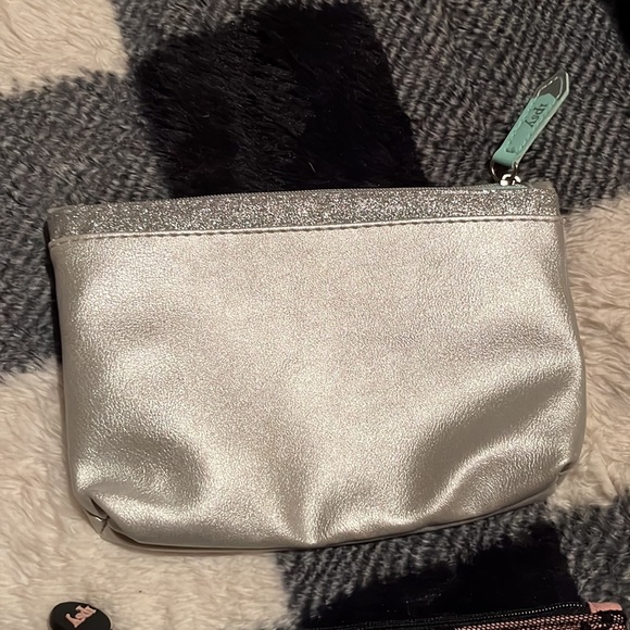 Makeup bag/travel mini bag bundle - Picture 2 of 4